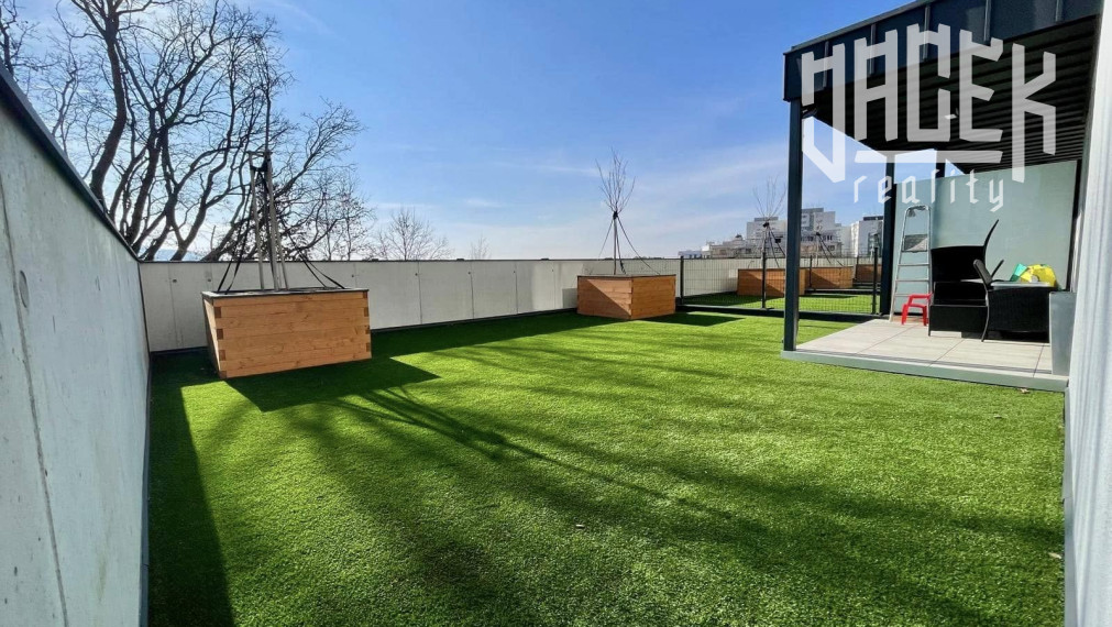 LUXUSNÝ 3-IZBOVÝ BYT V NOVOSTAVBE DVA DUBY S TERASOU 109m2