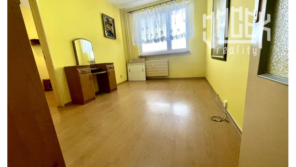 3-IZBOVÝ BYT PO ČIASTOČNEJ REKONŠTRUKCII S GARÁŽOU