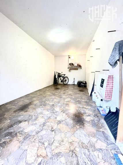 3-IZBOVÝ BYT PO ČIASTOČNEJ REKONŠTRUKCII S GARÁŽOU