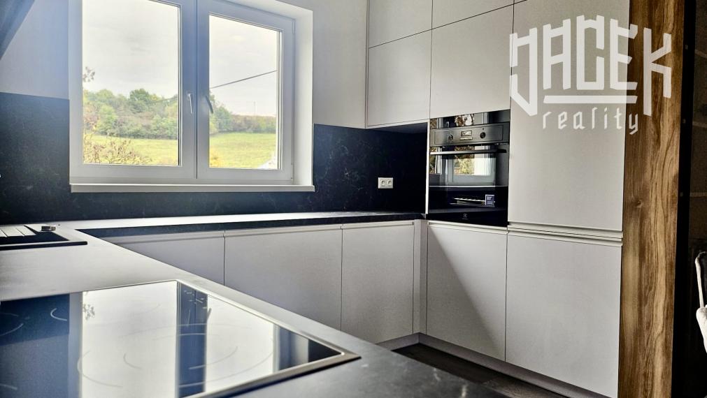 INVESTIČNÁ PRÍLEŽITOSŤ ALEBO BÝVANIE NOVÉ 2izb BYTY PÚCHOV