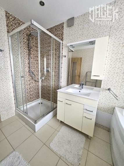 VÝNIMOČNÝ 3-IZBOVÝ BYT V CENTRE TRENČÍNA S 2 BALKÓNMI A PARKOVANÍM VO DVORE