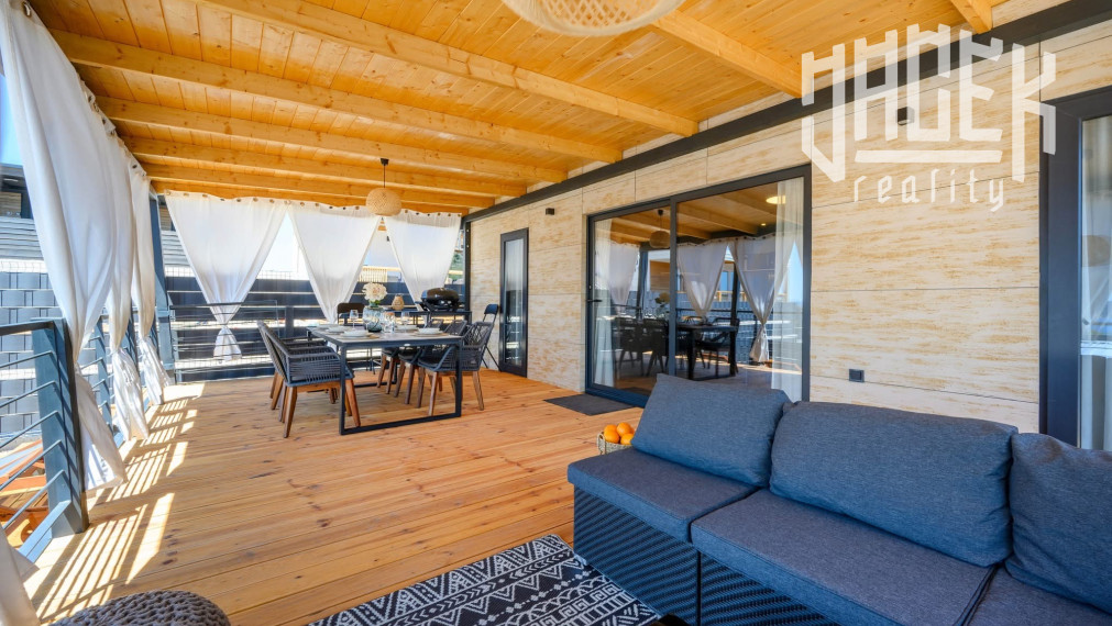 NEODOLATEĽNÝ MOBILNÝ DOM V DRAGE V CHORVÁTSKU