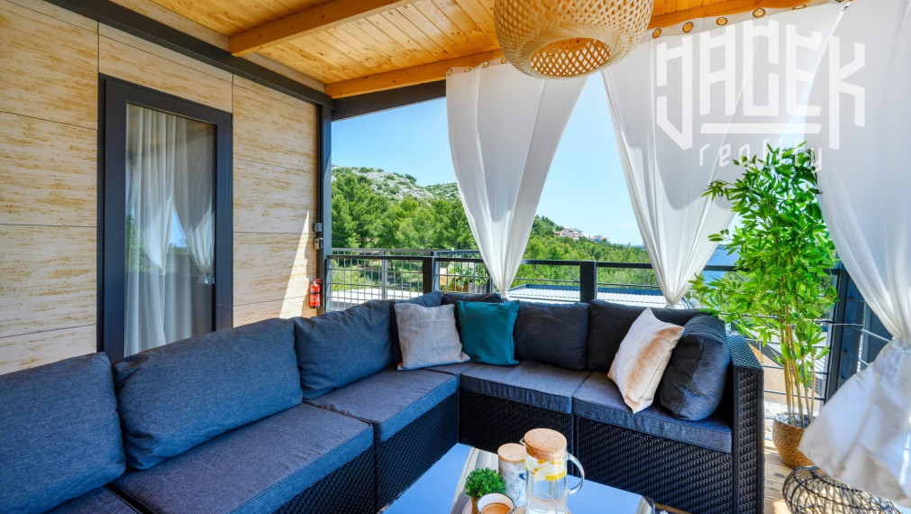 NEODOLATEĽNÝ MOBILNÝ DOM V DRAGE V CHORVÁTSKU