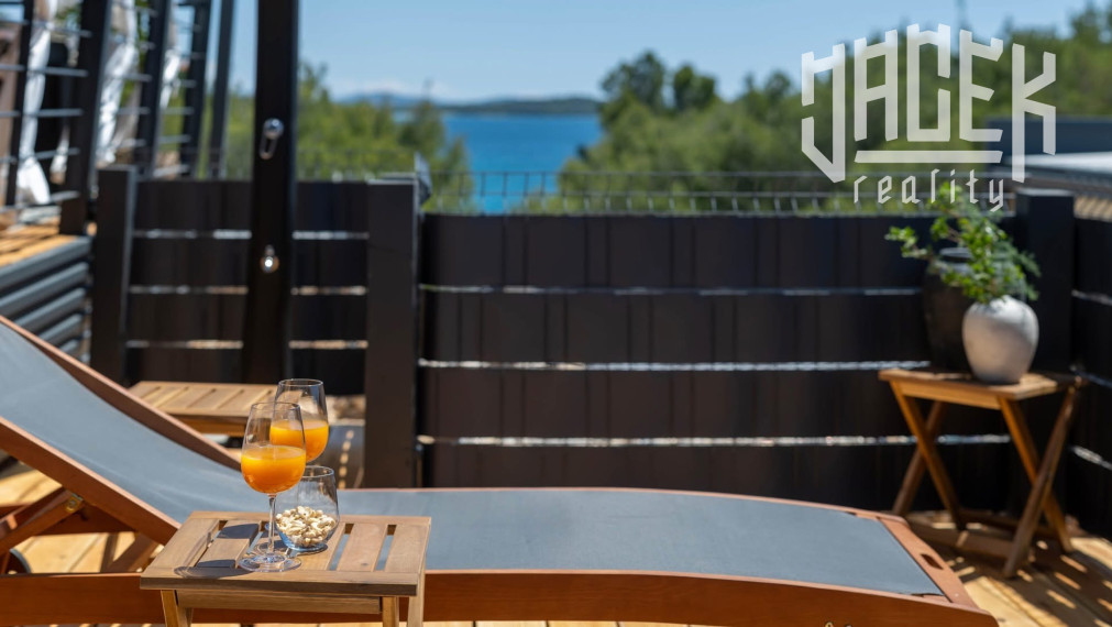 NEODOLATEĽNÝ MOBILNÝ DOM V DRAGE V CHORVÁTSKU