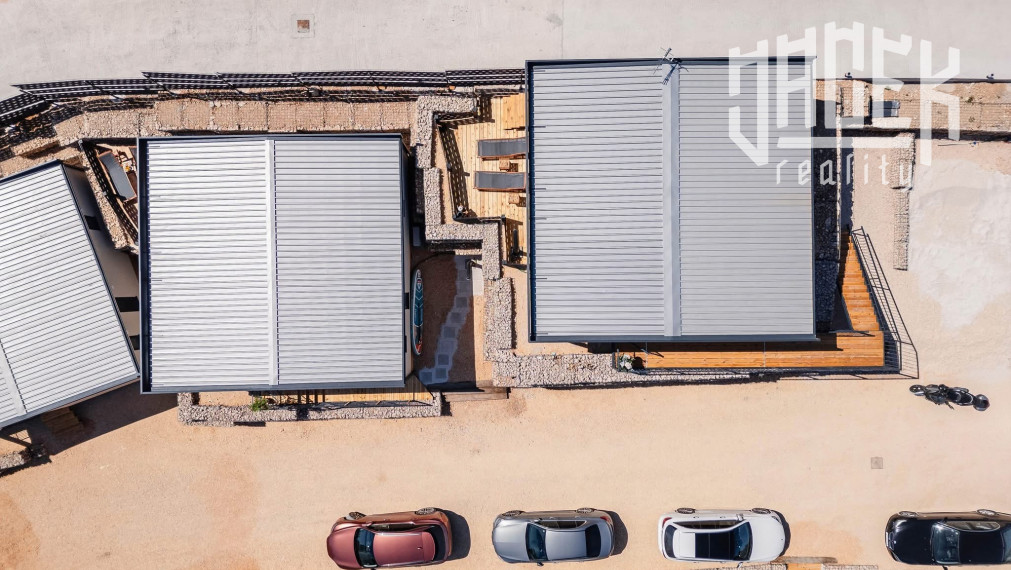 NEODOLATEĽNÝ MOBILNÝ DOM V DRAGE V CHORVÁTSKU