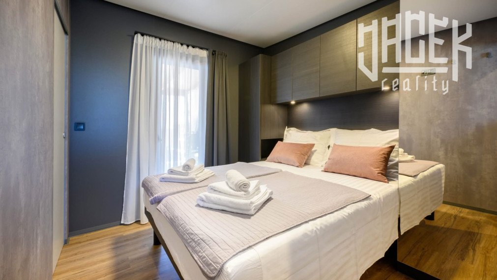 NEODOLATEĽNÝ MOBILNÝ DOM V DRAGE V CHORVÁTSKU