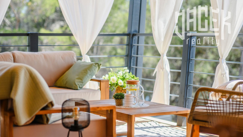 LUXUSNÝ MOBILNÝ DOM V DRAGE V CHORVÁTSKU S VEĽKOU TERASOU