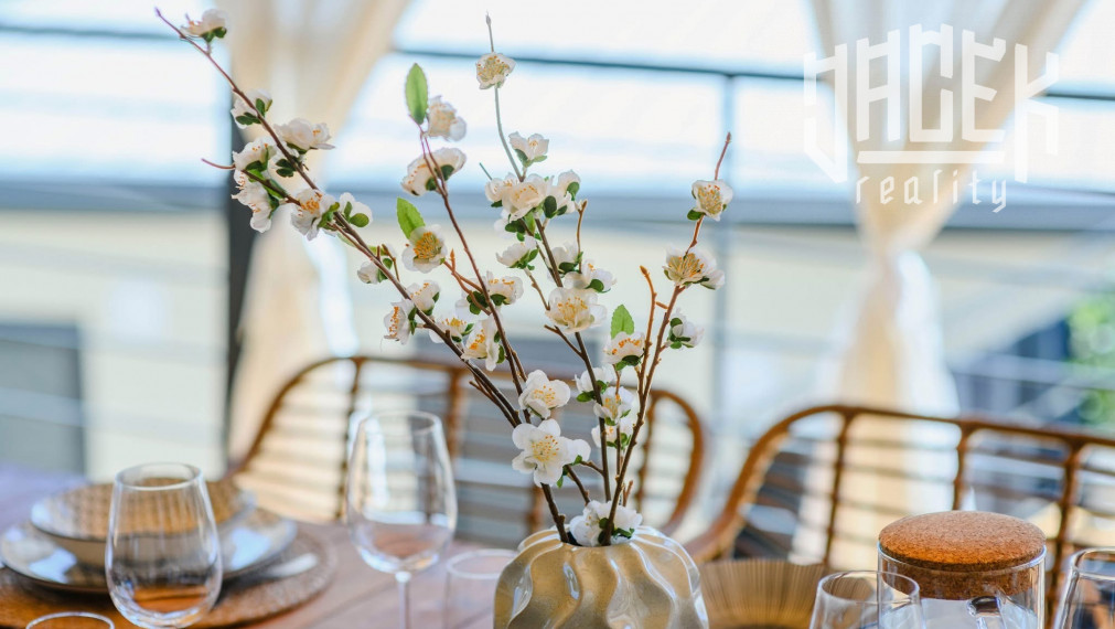 LUXUSNÝ MOBILNÝ DOM V DRAGE V CHORVÁTSKU S VEĽKOU TERASOU