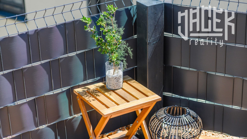 LUXUSNÝ MOBILNÝ DOM V DRAGE V CHORVÁTSKU S VEĽKOU TERASOU