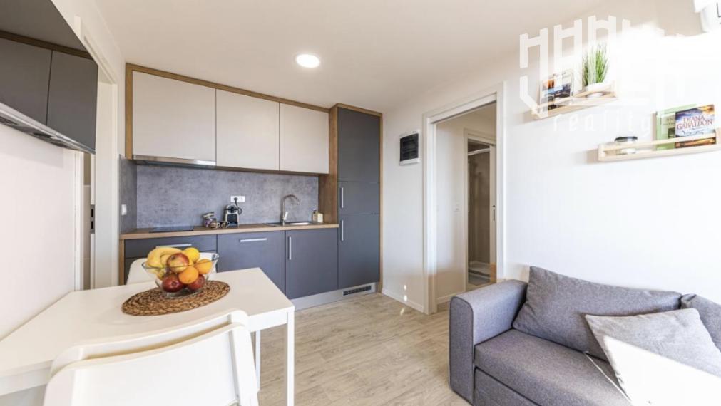 KRÁSNÝ MOBILNÝ DOM S NEODOLATEĽNÝM VÝHĽADOM NA MORE S HISTÓRIOU A SKVELÝM HODNOTENÍM