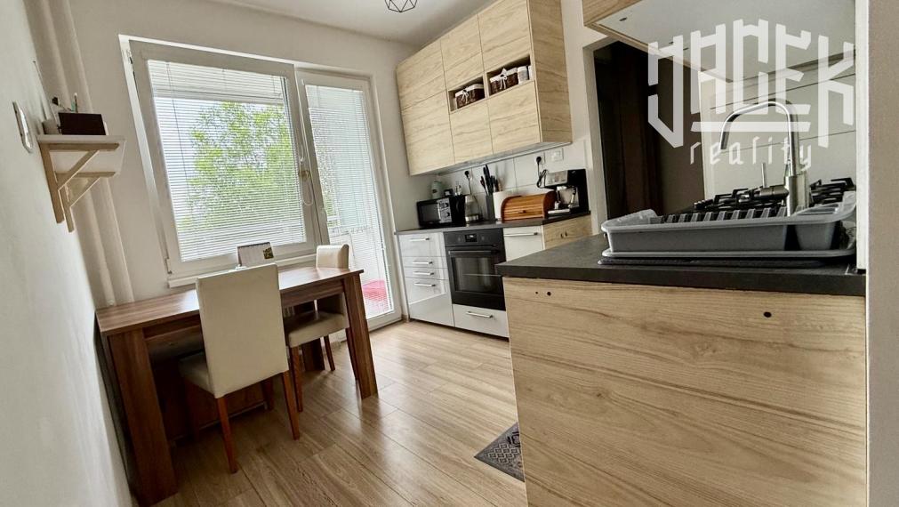 MODERNÝ 3-IZBOVÝ BYT PO KOMPLETNEJ REKONŠTRUKCII V BYTČI