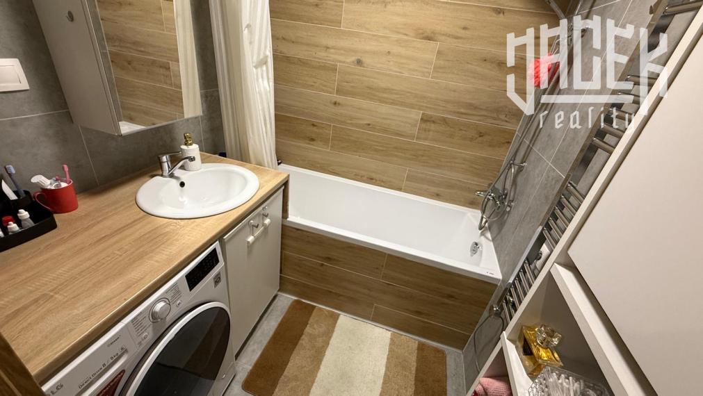 MODERNÝ 3-IZBOVÝ BYT PO KOMPLETNEJ REKONŠTRUKCII V BYTČI