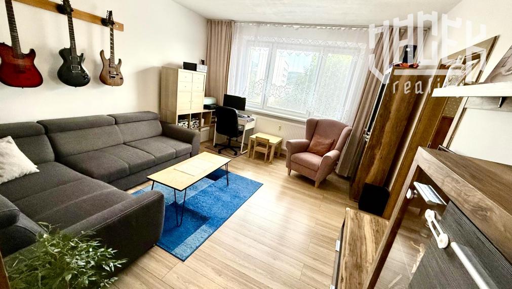 MODERNÝ 3-IZBOVÝ BYT PO KOMPLETNEJ REKONŠTRUKCII V BYTČI