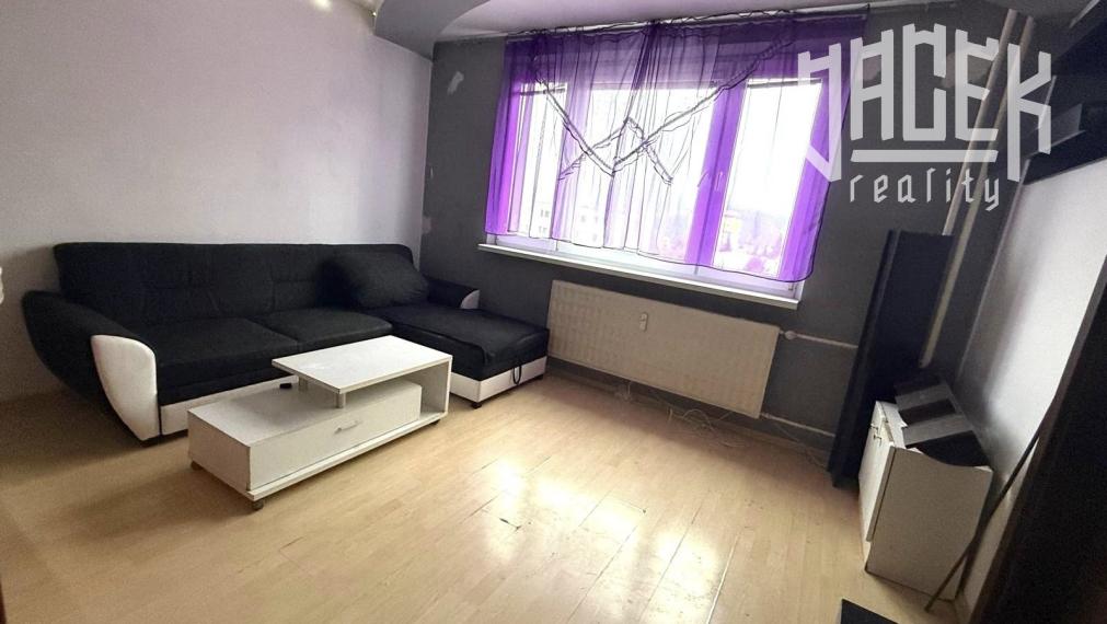 ZACHOVALÝ 3-IZBOVÝ BYT na Rozkvete, Považská Bystrica (64 m²)