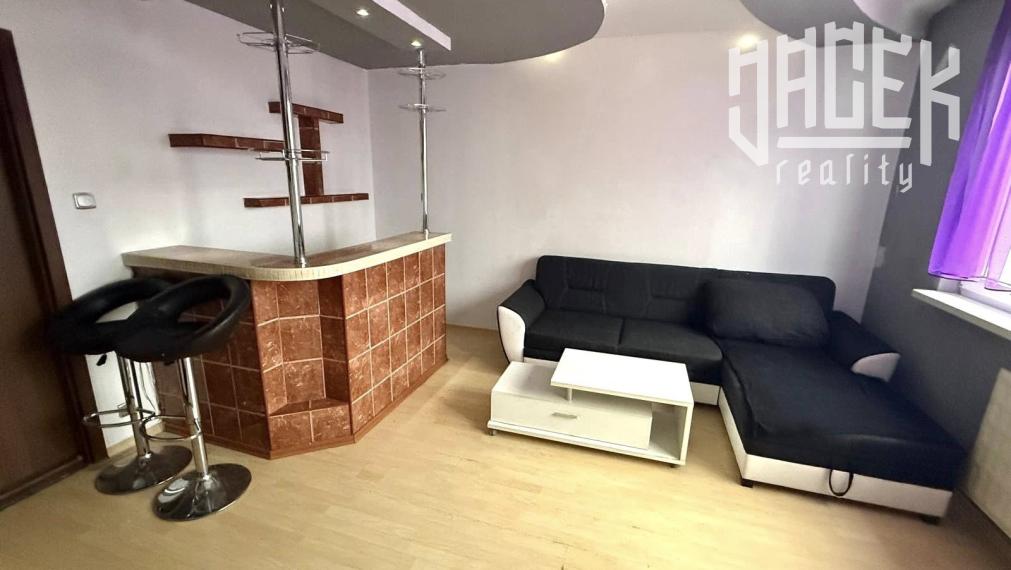 ZACHOVALÝ 3-IZBOVÝ BYT na Rozkvete, Považská Bystrica (64 m²)