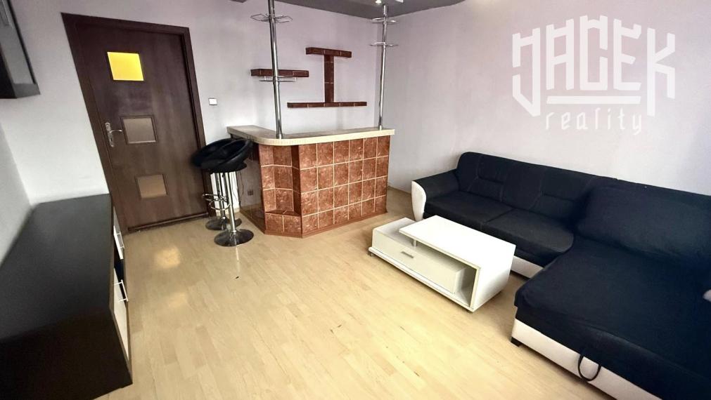 ZACHOVALÝ 3-IZBOVÝ BYT na Rozkvete, Považská Bystrica (64 m²)
