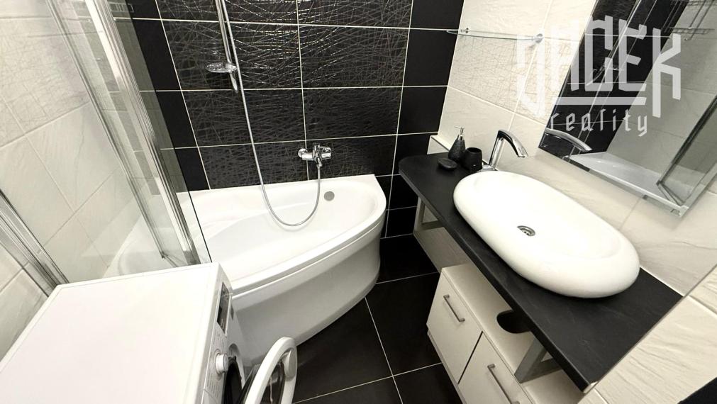 PRENÁJOM: MODERNE ZREKONŠTRUOVANÝ 2-IZBOVÝ BYT NA ROZKVETE