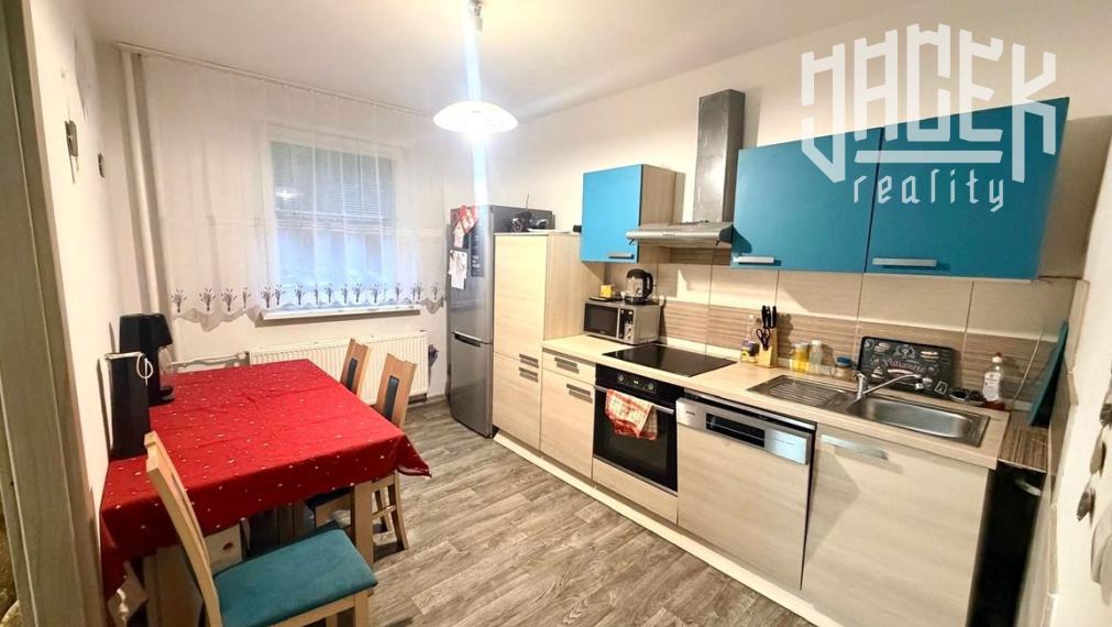 PRÍJEMNÝ A ÚTULNÝ 3-IZBOVÝ BYT NA HLINÁCH V POVAŽSKEJ BYSTRICI