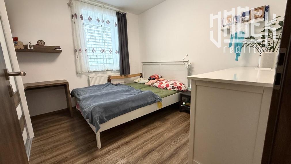 ŠTÝLOVÝ 3-IZBOVÝ BYT V NOVOSTAVBE S BALKÓNOM, VLASTNÝM KÚRENÍM A DVOJITÝM PARKOVANÍM