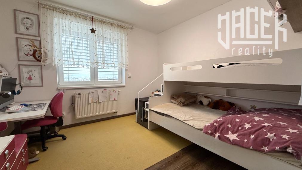 ŠTÝLOVÝ 3-IZBOVÝ BYT V NOVOSTAVBE S BALKÓNOM, VLASTNÝM KÚRENÍM A DVOJITÝM PARKOVANÍM