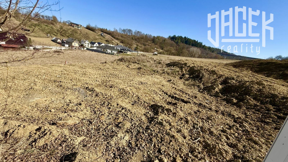 SLNEČNÉ STAVEBNÉ POZEMKY S INFRAŠTRUKTÚROU V SRDCI PRÍRODY