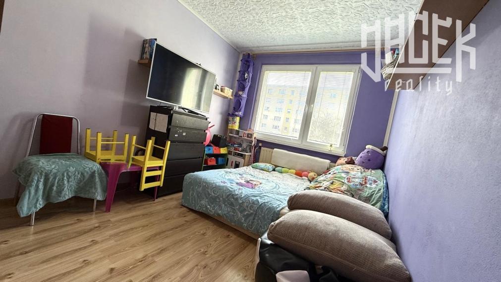 🏡 PRIESTRANNÝ 4-IZBOVÝ BYT NA SNP S VEĽKÝM POTENCIÁLOM A SKVELÝMI PARAMETRAMI✨