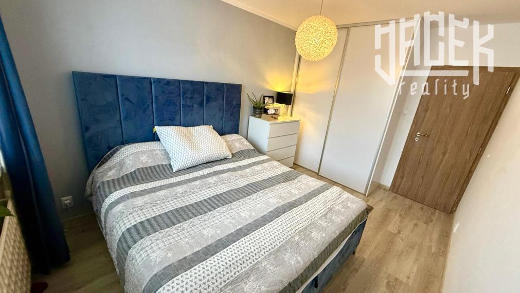 KRÁSNY 3-IZBOVÝ BYT PO KOMPLETNEJ REKONŠTRUKCII NA ROZKVETE S PRESKLENÝM BALKÓNOM