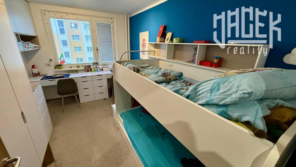 KRÁSNY 3-IZBOVÝ BYT PO KOMPLETNEJ REKONŠTRUKCII NA ROZKVETE S PRESKLENÝM BALKÓNOM