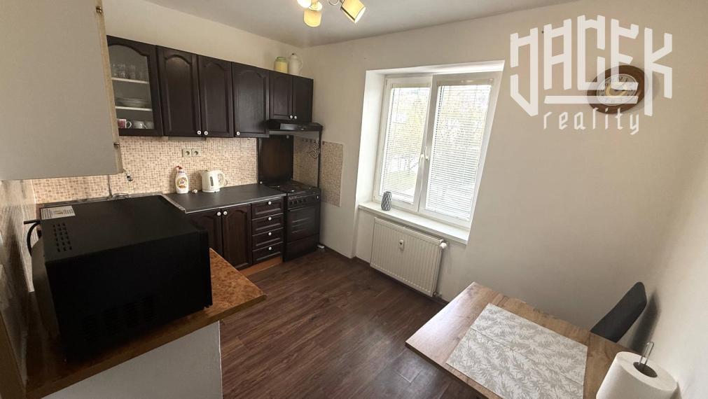 MENŠÍ 2-IZBOVÝ BYT NA LÁNSKEJ – IDEÁLNY ŠTART ALEBO INVESTIČNÁ PRÍLEŽITOSŤ