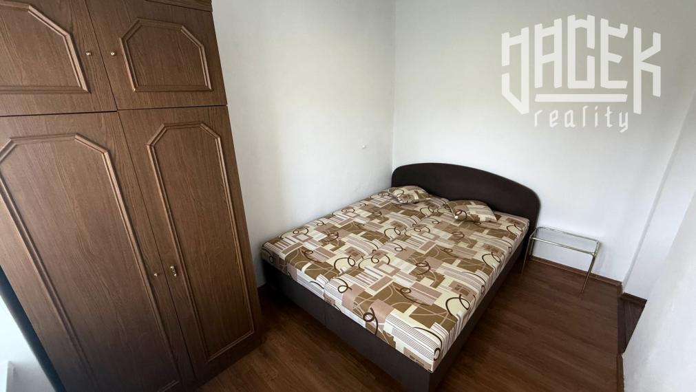 MENŠÍ 2-IZBOVÝ BYT NA LÁNSKEJ – IDEÁLNY ŠTART ALEBO INVESTIČNÁ PRÍLEŽITOSŤ