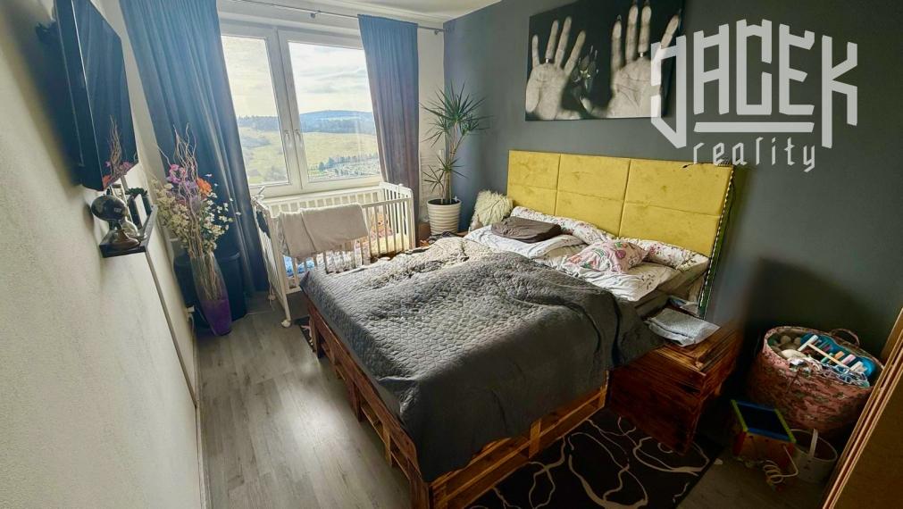 PRÍJEMNÝ 3-IZBOVÝ BYT NA ROZKVETE 🌸 - SKVELÁ CENA 💰, LOKALITA 🏡 A BÝVANIE, KTORÉ SI ZAMILUJETE ❤️!