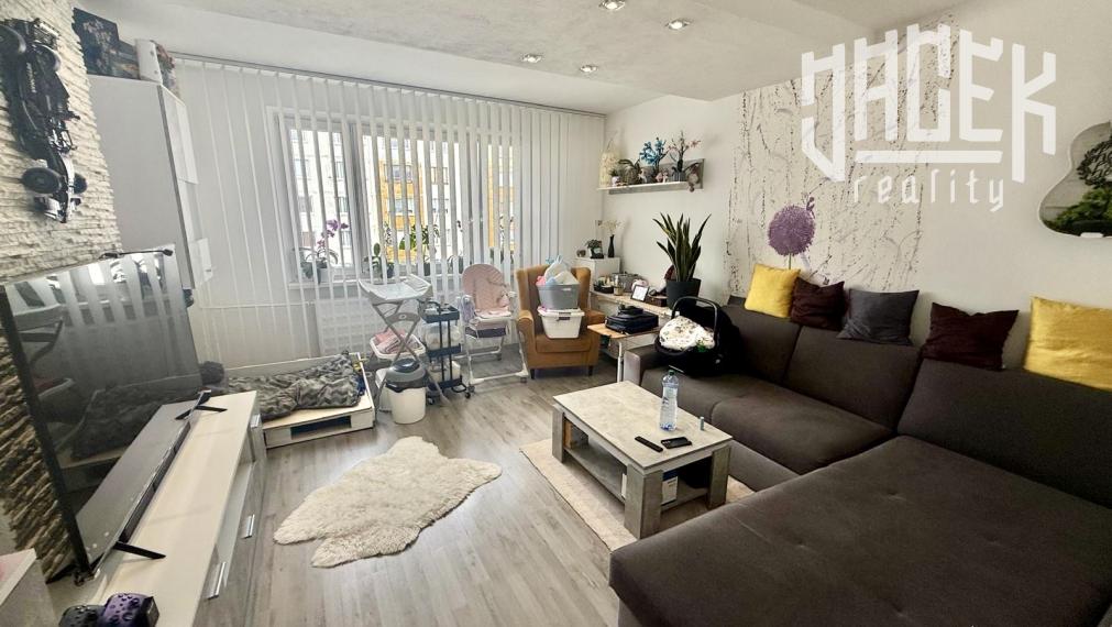 PRÍJEMNÝ 3-IZBOVÝ BYT NA ROZKVETE 🌸 - SKVELÁ CENA 💰, LOKALITA 🏡 A BÝVANIE, KTORÉ SI ZAMILUJETE ❤️!