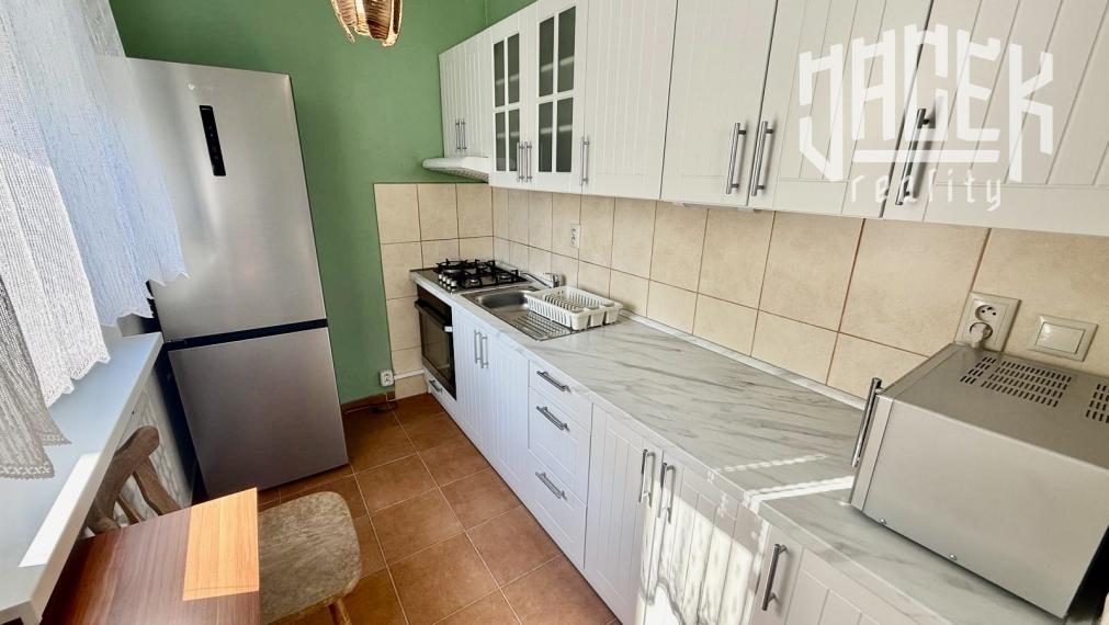 ÚTULNÝ 1-IZBOVÝ BYT V PÚCHOVE – IDEÁLNE ŠTARTOVACIE BÝVANIE AJ INVESTÍCIA
