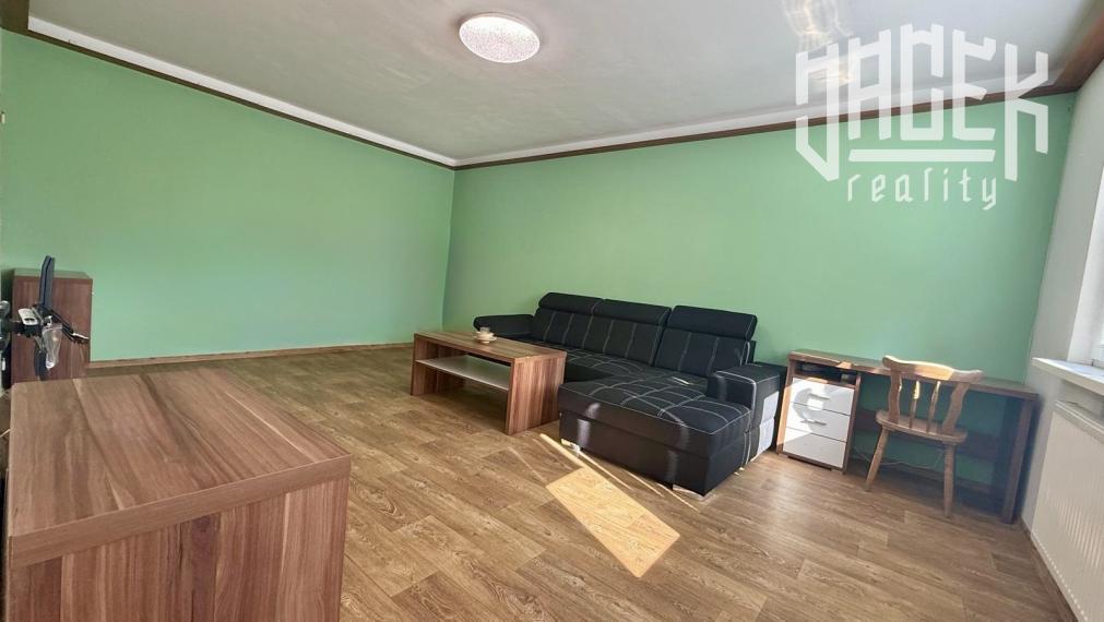 ÚTULNÝ 1-IZBOVÝ BYT V PÚCHOVE – IDEÁLNE ŠTARTOVACIE BÝVANIE AJ INVESTÍCIA