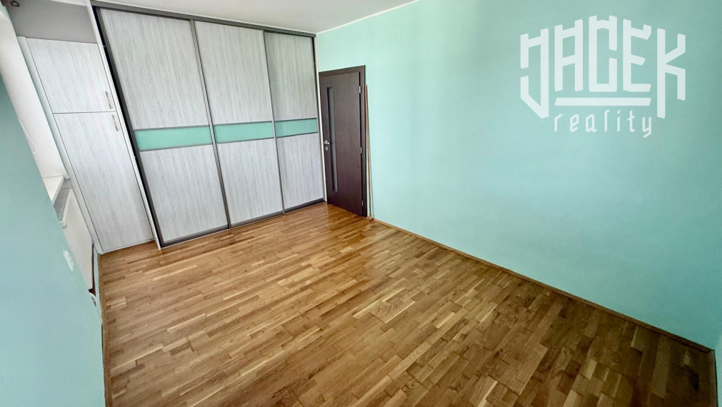 🏡 PRIESTRANNÝ 3-IZBOVÝ BYT S BALKÓNOM, GARÁŽOU A ZÁHRADKOU V POVAŽSKEJ BYSTRICI