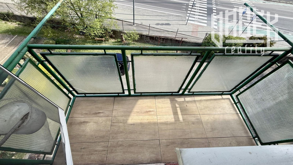 🏡 PRIESTRANNÝ 3-IZBOVÝ BYT S BALKÓNOM, GARÁŽOU A ZÁHRADKOU V POVAŽSKEJ BYSTRICI