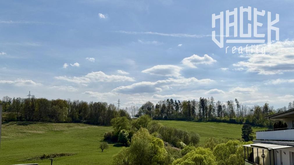 MODERNÝ A KOMFORTNÝ 2-IZBOVÝ BYT S VEĽKÝM BALKÓNOM V NOVOSTAVBE – ŽILINA, HÁJIK, SLNEČNÉ TERASY