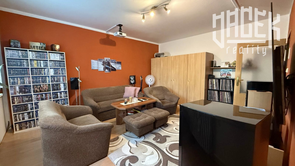 ✨🏡 ÚTULNÉ BÝVANIE – PRÍJEMNÝ 2-IZBOVÝ BYT S BALKÓNOM 🏡
