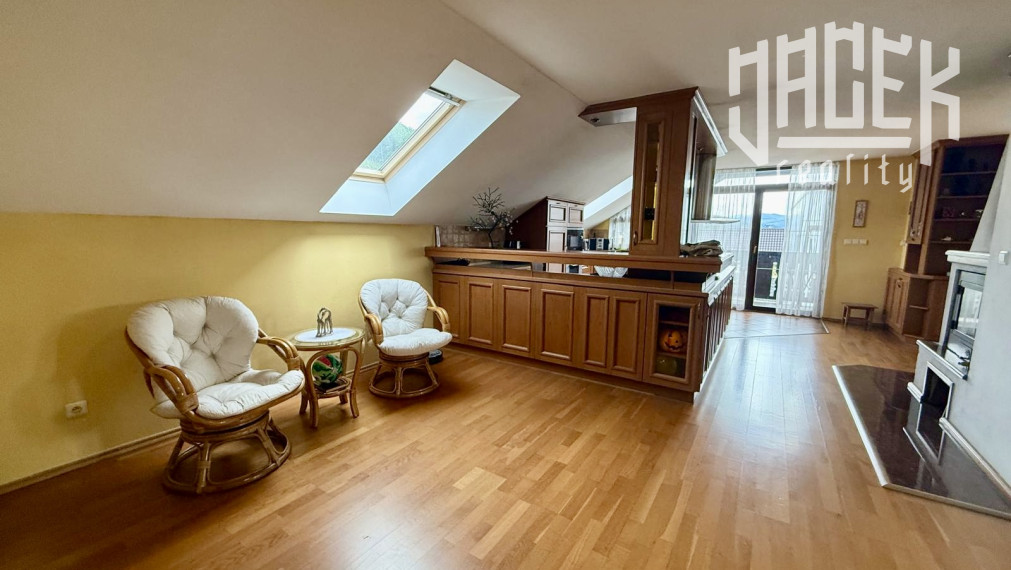 🏡 VEĽKORYSÉ BÝVANIE V ORLOVOM – PRIESTRANNÁ DVOJGENERAČNÁ VILA, KTORÁ PONÚKA OVEĽA VIAC 🏡✨