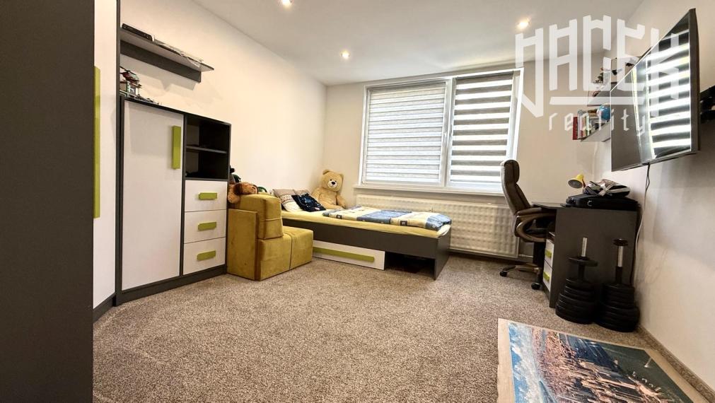 ✨🏡 KOMPLETNE NOVÝ INTERIÉR, 3-IZBOVÁ DISPOZÍCIA A LOGGIA – BÝVANIE, KDE UŽ NEMUSÍTE NIČ RIEŠIŤ 🔑✨