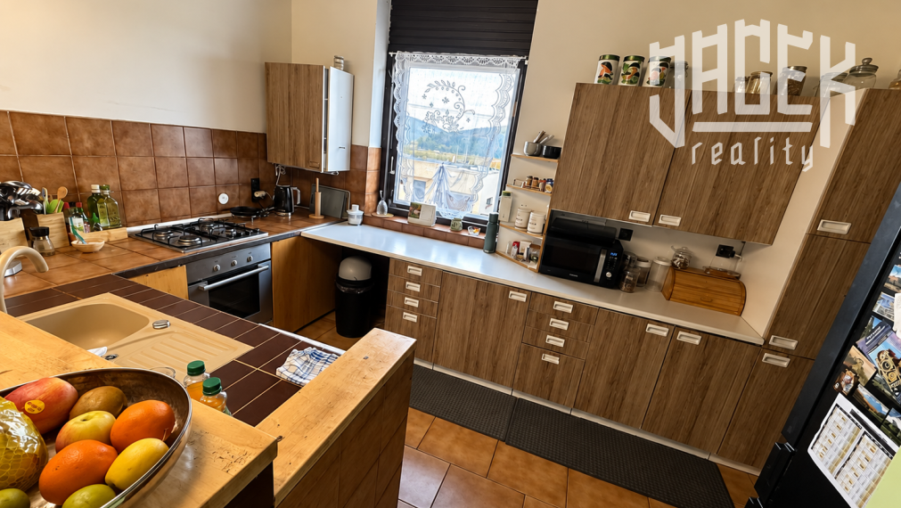 🏡 VÝNIMOČNÝ RODINNÝ DOM NA SKVELEJ ADRESE – MOYZESOVA, POVAŽSKÁ BYSTRICA