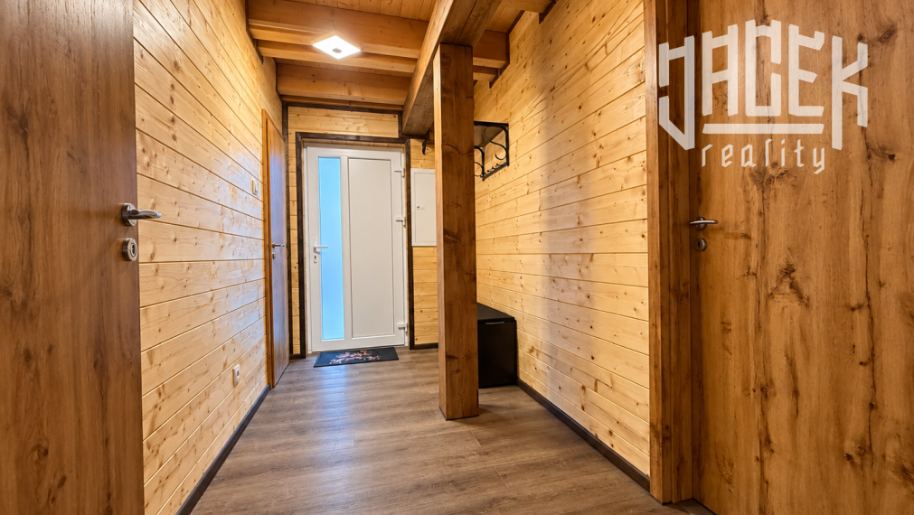 🌲 🌲 TRI VÝNIMOČNÉ CHATY V OBJATÍ PRÍRODY – HORNÁ MARIKOVÁ
