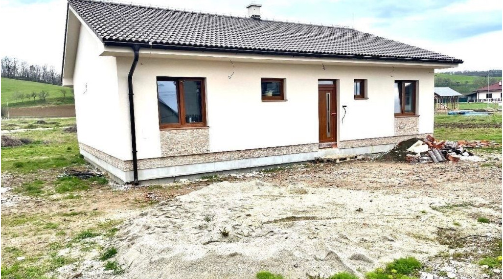 Novostavba 4-izbove bungalovu vo vybornej lokalite -Nemsova