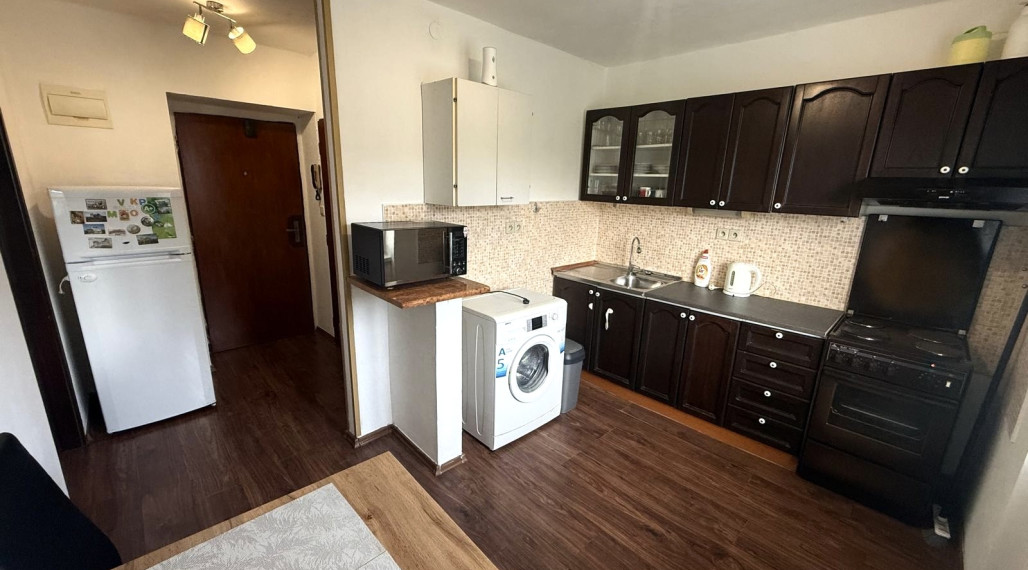 MENŠÍ 2-IZBOVÝ BYT NA LÁNSKEJ – IDEÁLNY ŠTART ALEBO INVESTIČNÁ PRÍLEŽITOSŤ