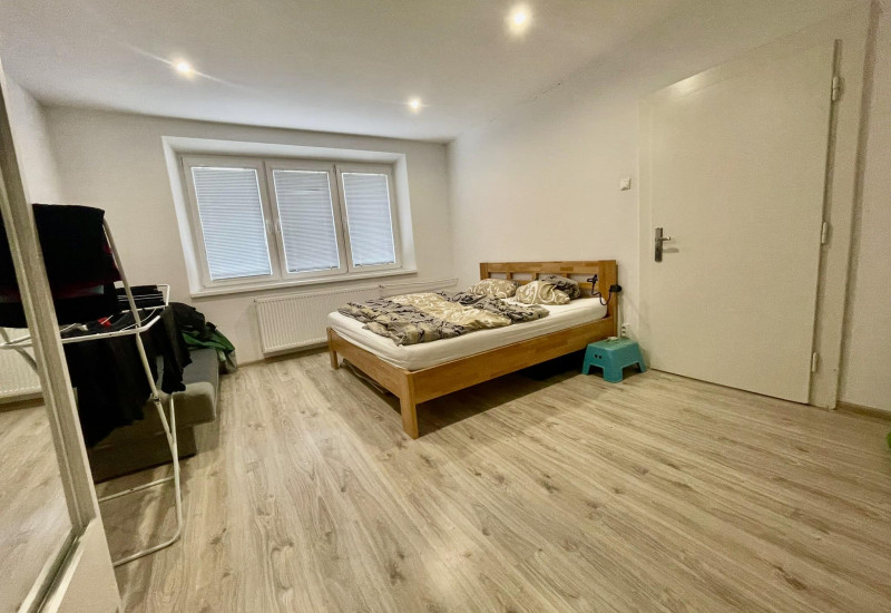 Moderný slnečný 3-izbový byt s veľkým balkónom v PB