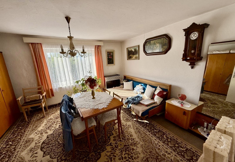 PODPIVNIČENÝ RODINNÝ DOM NA DEDOVCI S VEĽKÝM POZEMKOM