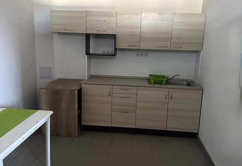 PRENÁJOM: VÝROBNO-SKLADOVÝ PRIESTOR V STROJÁRŇACH V PB