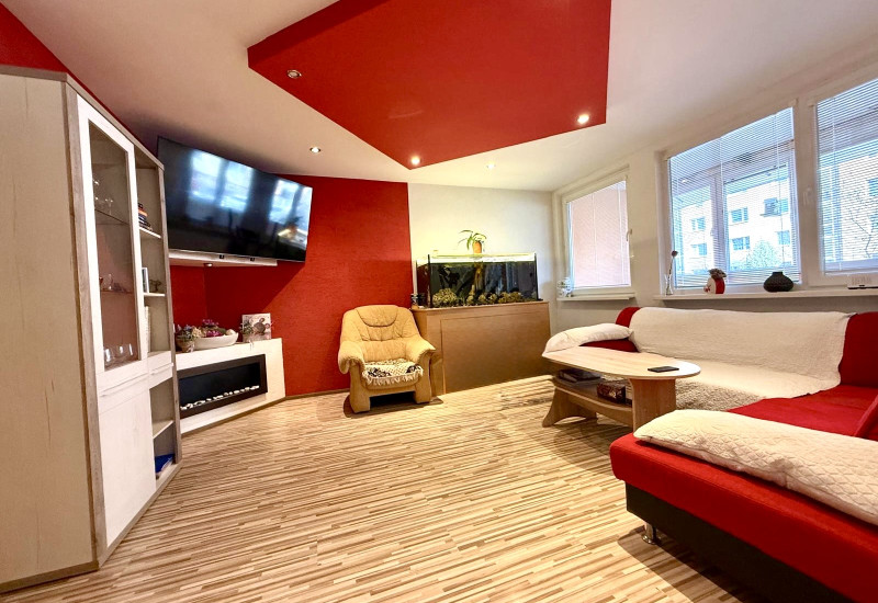 🏡 PRIESTRANNÝ 4-IZBOVÝ BYT NA SNP S VEĽKÝM POTENCIÁLOM A SKVELÝMI PARAMETRAMI✨