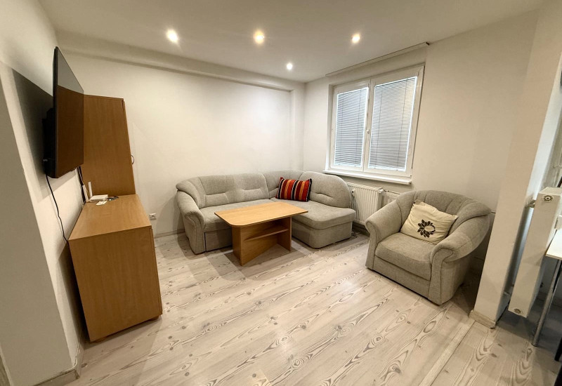 PRENÁJOM: ŠTÝLOVÝ 2-IZBOVÝ BYT S VEĽKÝM BALKÓNOM NA LÁNSKEJ