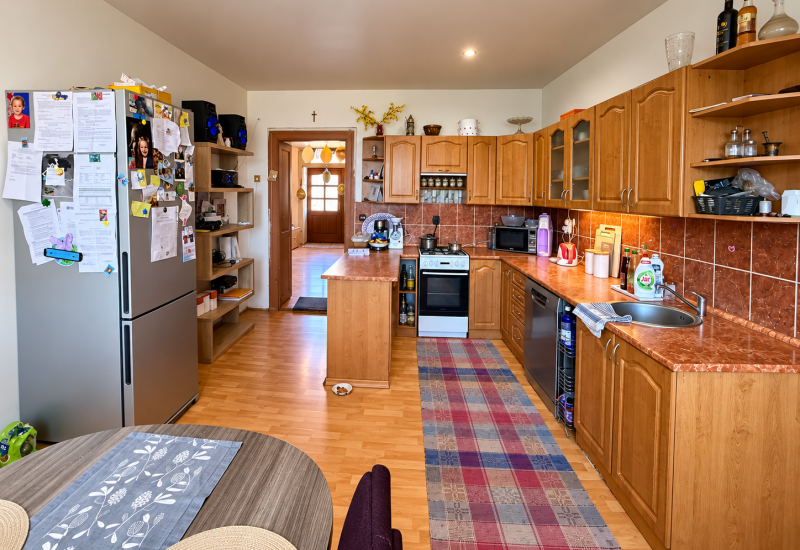 🏡 DOM S PRIESTOROM, CHARAKTEROM A VEĽKORYSÝM POZEMKOM | PRUSKÉ l